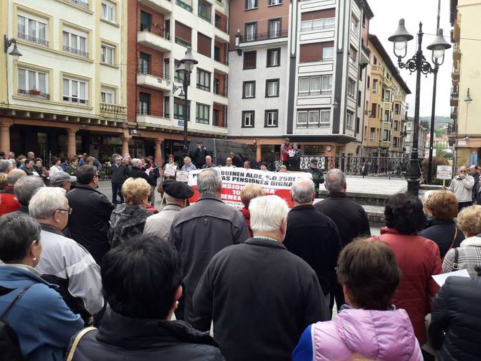 Zarauzko Jubilatu eta Pentsionisten Plataforma "atsekabetuta" EAJren jarrerarekin