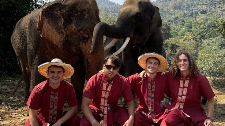 Perth, lagun taldea familia bihurtu duena