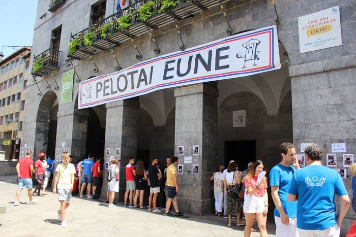 Ostiralera arte egongo da Pilotari Eguneko txapelketetan izena emateko aukera