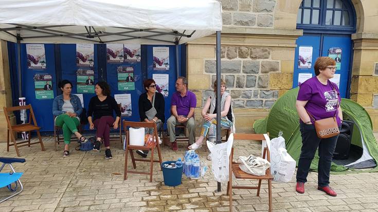 Zaintzaren eta adineko egoitzetako langileen egoerari buruzko saioa