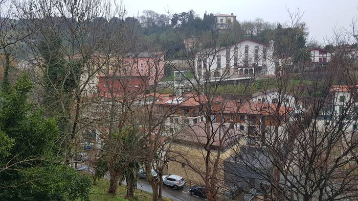 Osasun larrialdia indarrean da berriz, eta Labik arratsaldean du bilera neurri berriak zehazteko