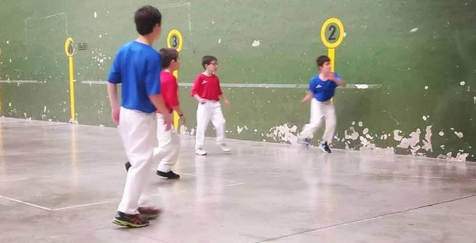 Sanpedrotako haurren pilota txapelketako finalerdiak jokatuko dituzte, gaur