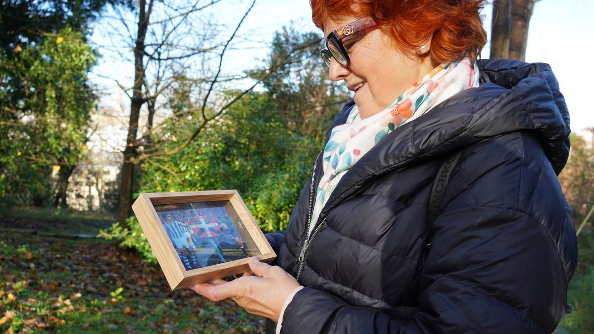 Miren De la Hoz: "Nik ez nekien ikurrina zertarako erabiliko zuen anaiak"