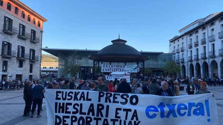 Urriko azken ostiraleko elkarretaratzera deitu ditu herritarrak Sarek