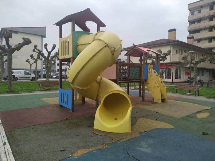 Hags Swelek, Iplay Urban Design eta Jolas enpresek berrituko dituzte Zarauzko haur parkeak