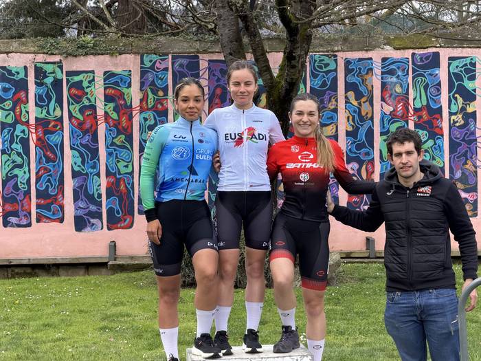 Euskadiko txirrindularitza txapelketa irabazi du Maite Urteagak