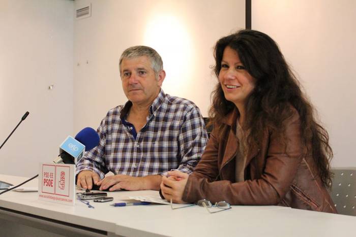 Udal Gobernuak ez duela "hitza bete" salatu du Zarauzko PSE-EEk