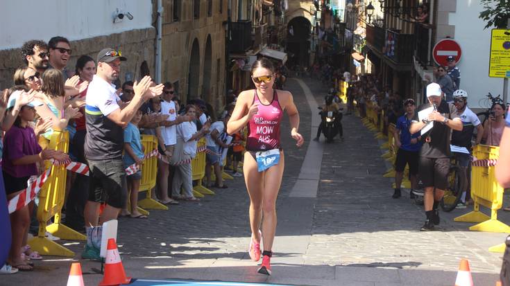 Briana Mow eta Joanes Goitisolo nagusi Getariako Triatloian
