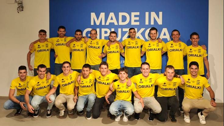 Orio Arraunketa Elkarteko gizonek omenaldia jaso dute Anoetan