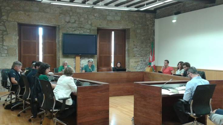 Aho batez onartu da Kontu Orokorren onespena 