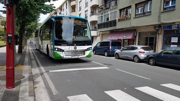 Lurraldebuseko autobusetan aldaketak izango dira Zarauzko triatloiagatik