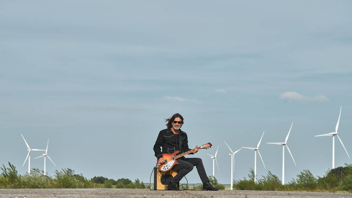 Quique Gonzalez: "Nitaz baino gehiago hitz egiten du '1973' diskoak gutaz"