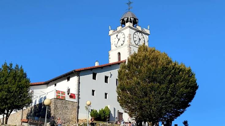 Eguraldi bikaina lagun, kanpai hotsek hartu dute beste urte batez San Martin auzoa