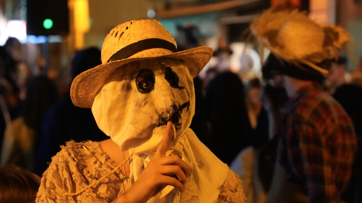 Gau Beltza eta Azaroaren 1a