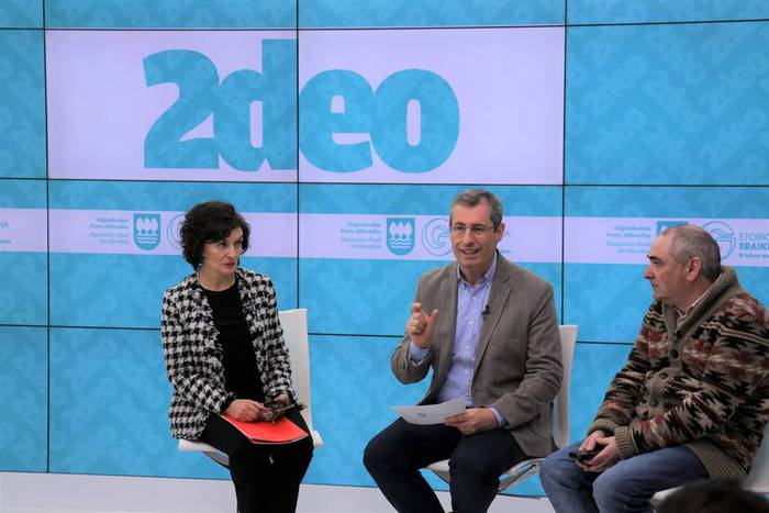 'Lehen fruituak' ematen hasi da 2deo euskarazko ikus-entzunezko edukiak bultzatzeko laborategia