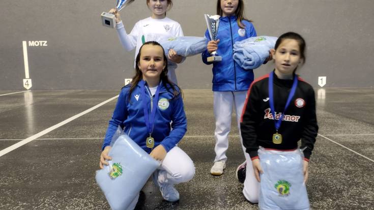 Alaia Roteta garaile Donostiako esku pilota txapelketan