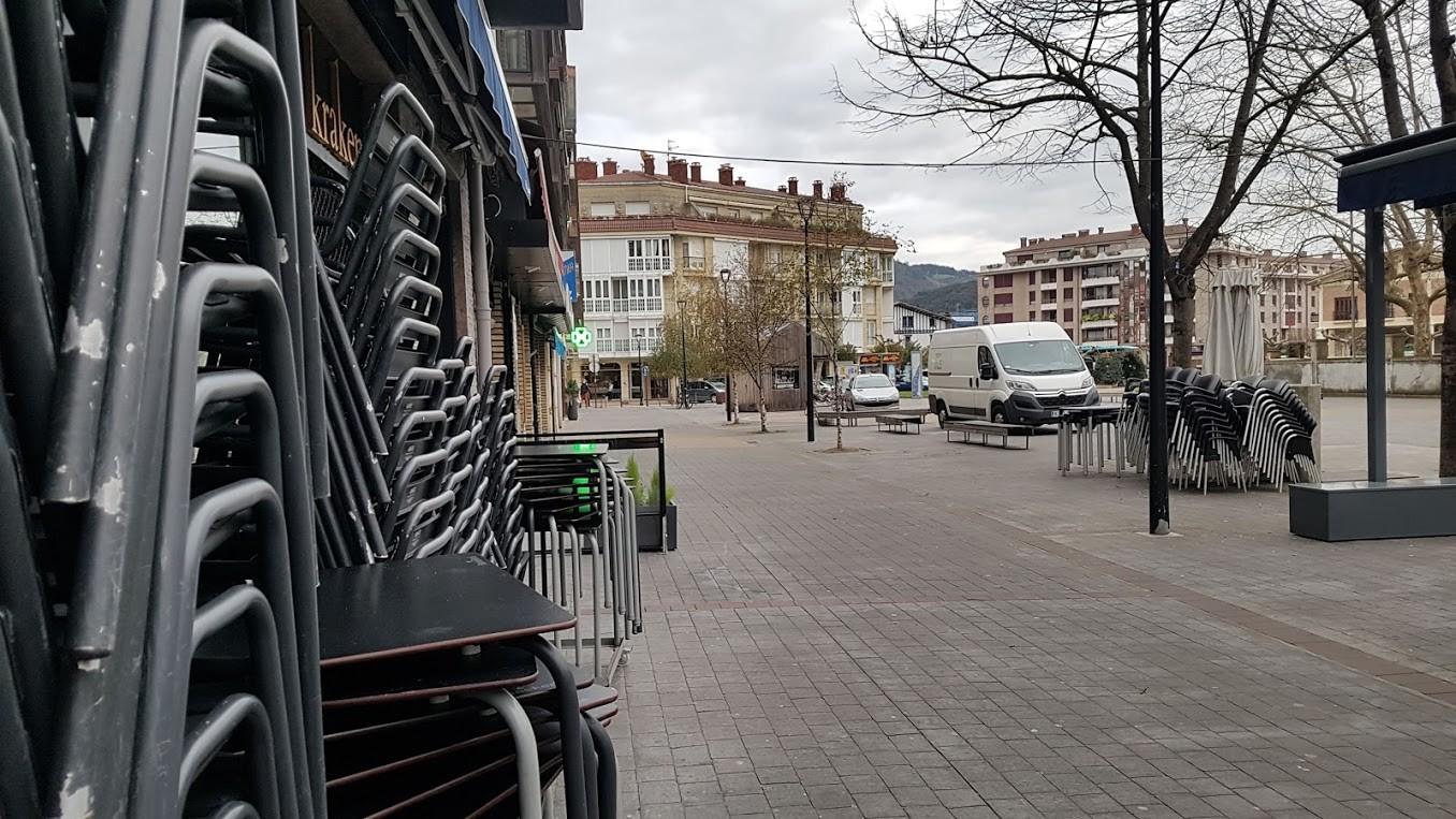 Bihartik aurrera tabernek 03:00ak arteko baimena izango dute