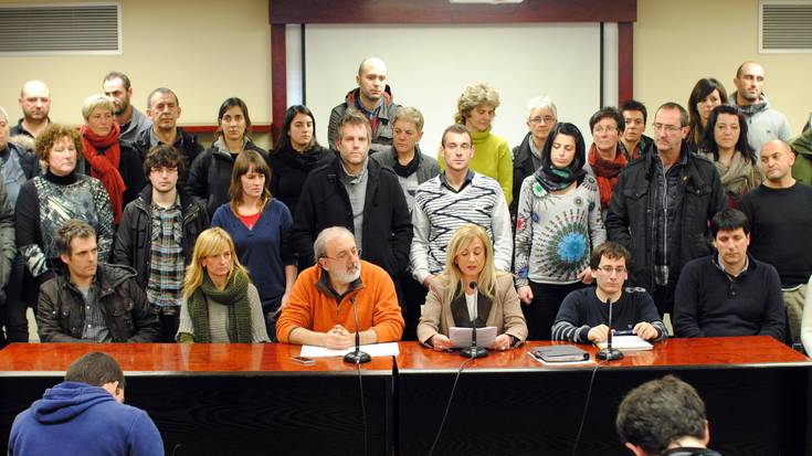 "Estatuaren esku-hartzeei aurre egiteko" deia luzatu eta Kontseiluaren manifestazioarekin bat egin dute EH Bilduren alkateek