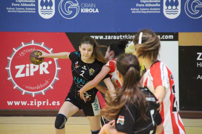 Eskubaloiko jubenilen Lauko Finalak aurrera doaz