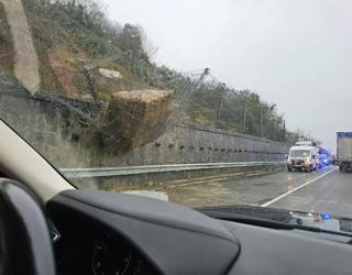 Ireki dute berriz Zarautz eta Getaria arteko kostako errepide zatia