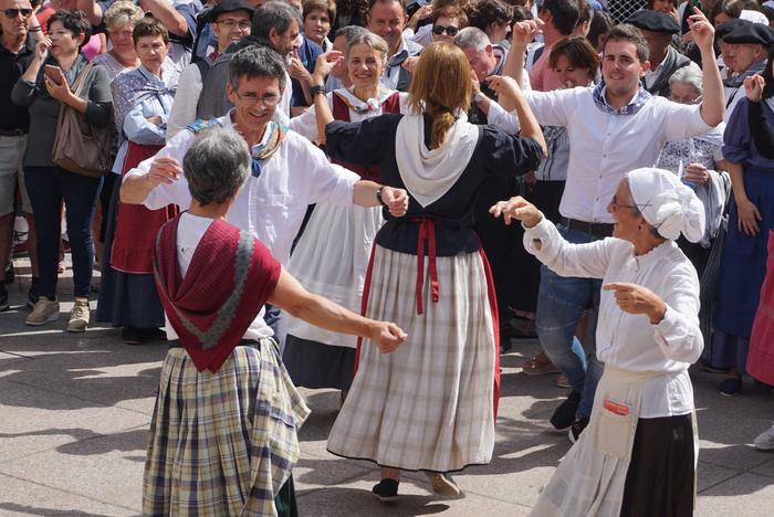 Aurten ez da Euskal Jai Egunik izango