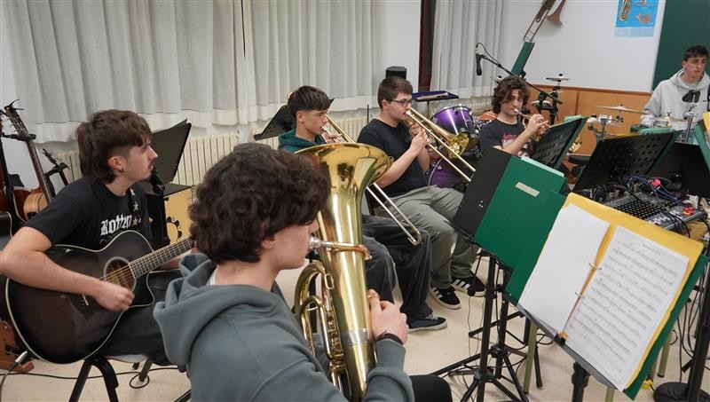 Musika inklusiboari buruzko erreportajea, martxoko Zarautz Guka aldizkarian