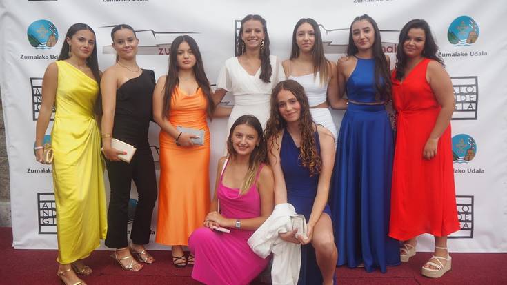 Dotore jantzi dira zumaiarrak Gala Egunaren aitzakian