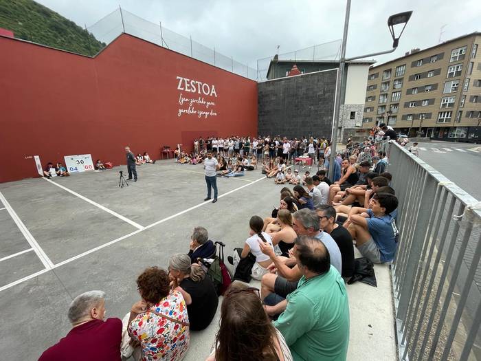Hamalau bikote lehiatuko dira gaurtik aurrera Txokoko Pilota Txapelketan