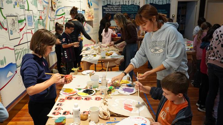 Dozenaka lagunek parte hartu dute klimaren alde Ekoetxean egin dituzten jardueretan