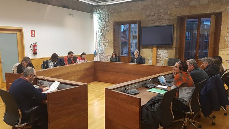 Ardantzabidekoak ez diren egoiliarrek 10 euro ordainduko dituzte uda garaian aparkatzeko biñetagatik