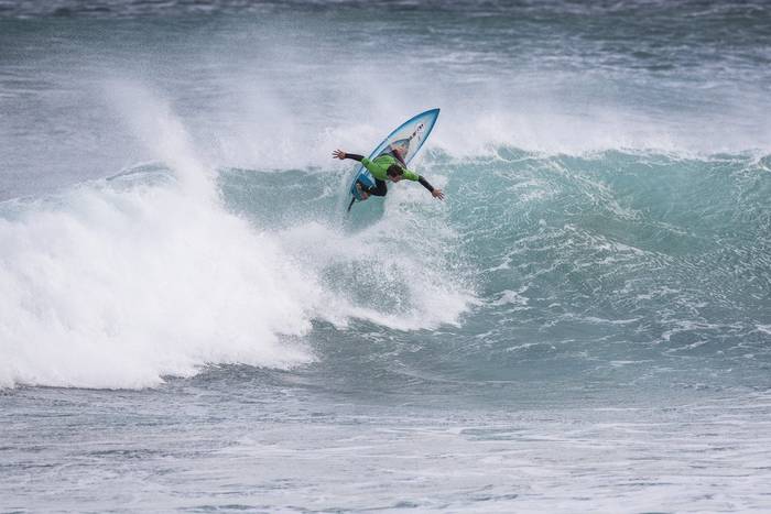 Surflari zarauztarrek lan ona egin dute Pro Zarautz txapelketako lehen jardunaldian