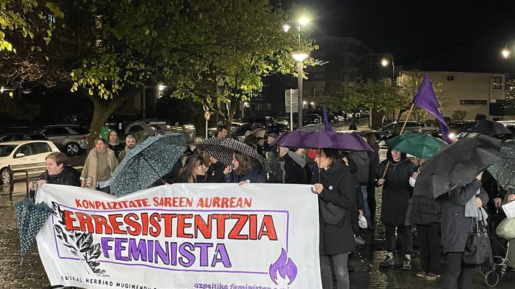 Zestoako sei auzipetuei babesa adierazi die Azpeitiko Feministen Sareak eta mobilizatzera deitu du