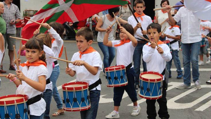 Sei entsegu egun zehaztu dituzte San Migel festetako danborradan parte hartuko duten haurrentzat