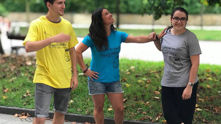 Azken Portuko jaietako kamisetak jarriko dituzte salgai gaurtik aurrera