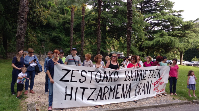 Zestoako Bainuetxeko lan hitzarmen berria eskatzeko protestekin jarraitzen dute