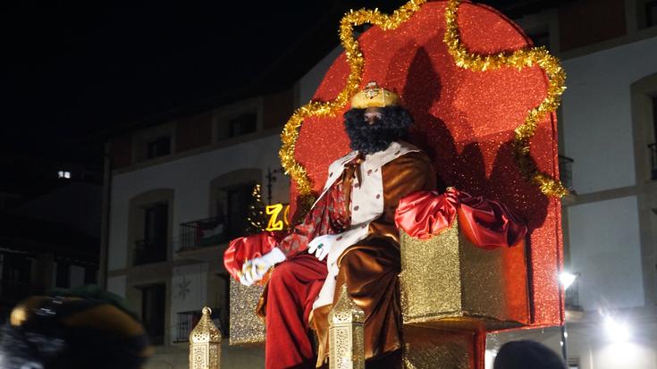 Magiaz bete dituzte Orioko kaleak hiru Errege Magoek