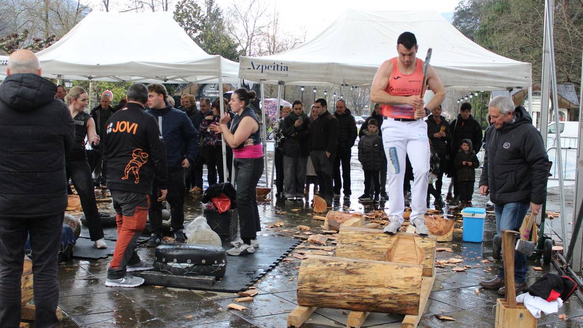 Eguerdian eguzkia eta arratsaldean euria, Loiolako San Jose jaietan