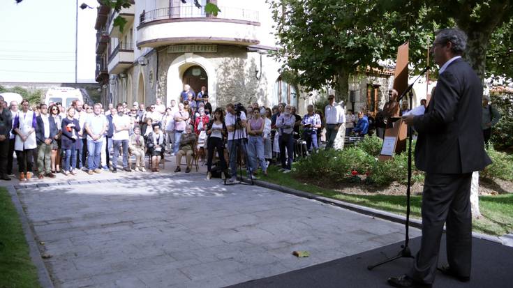 Gerran fusilatutako alkate eta zinegotzien omenaldian hartu du parte Zumaiako alkateak