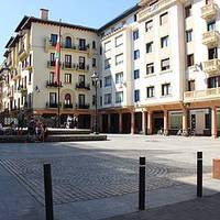 Elkarretaratzea: Zarauzko hilketa matxista salatzeko elkarretaratzea