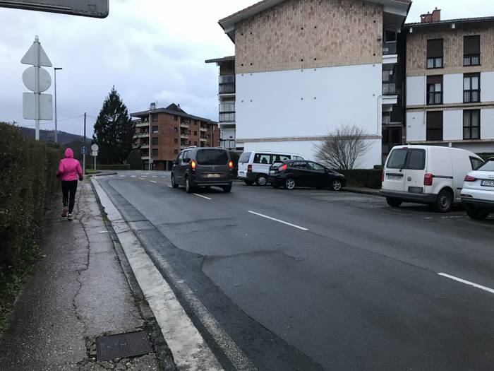 Abian da Garmendi auzuneko 9. eta 13. etxe atarien ingurua hobetzeko lehiaketa publikoa