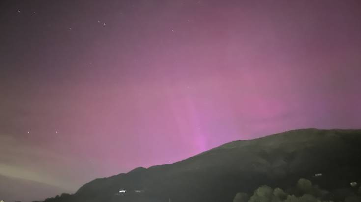 Azpeitira iritsi dira aurora borealak