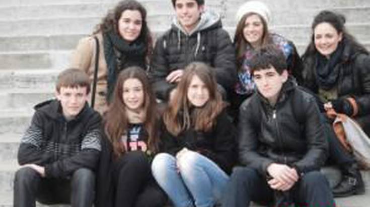 Maria eta Joseko DBH 4-ko Frantseseko ikasleak Parisen