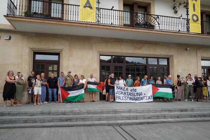 Oriotarrek bakea eta askatasuna eskatu dituzte Palestinarentzat