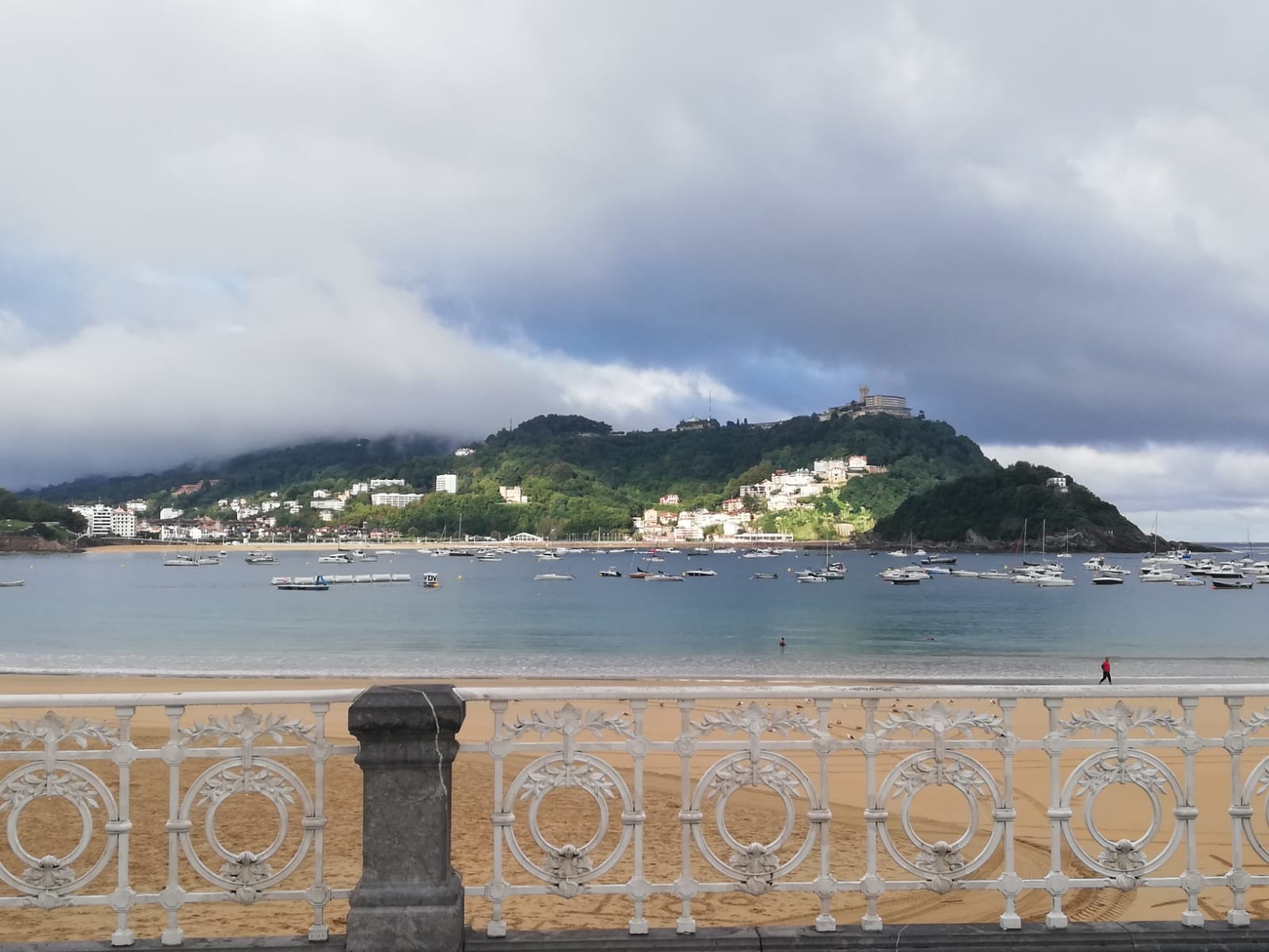 Telmo Deunek lehen kaletik arraunean egingo du gaur Donostian