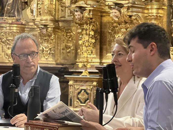 Antzerki musikaletako piezek hartu dute Santa Kutz komentua