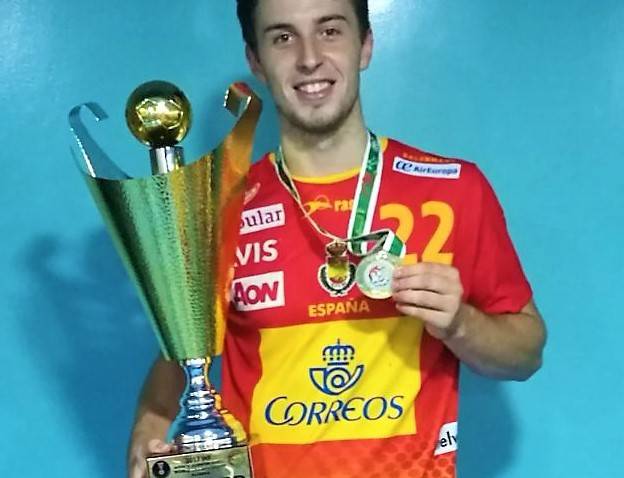 Kauldi Odriozolari omenaldia egingo diote gaur Zumaian