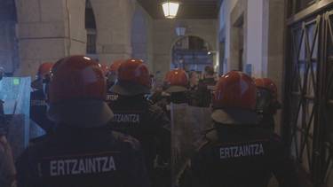 EAJren adierazpenen aurrean