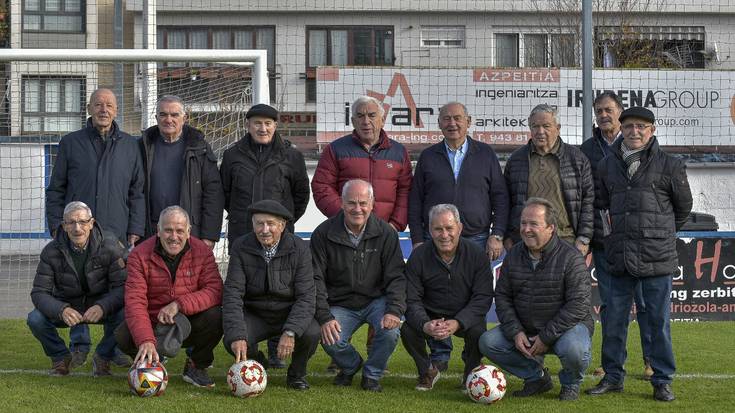 Hirugarren Mailara lehen aldiz igo zirenetik 50 urtera, omenaldia