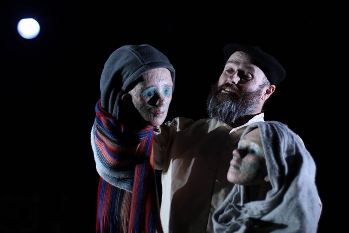 Antzerki Topaketak: 'Gizon gosetuak', Sustrai teatroa