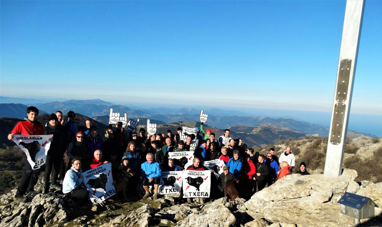 Hainbat mendizalek ere presoen egoera salatu eta urtarrilaren 14an Bilbora joateko deia egin dute